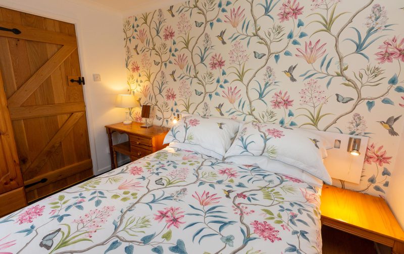 one bedroom holiday cottage with private fishing in Bodmin Cornwall